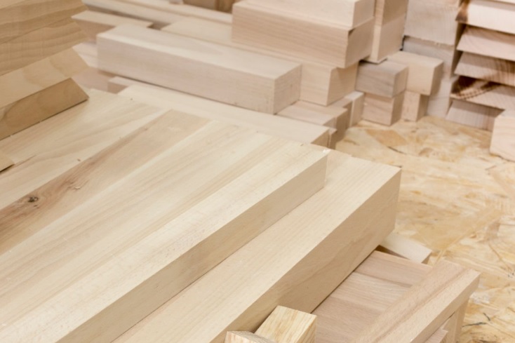 Czy drewno klejone to ekologiczny materiał budowlany?